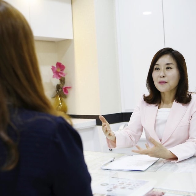폐경이행기 생리불순 — 남양주갱년기 진료가 필요한 시점